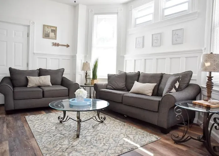Perfect Pittsburgh Home Close To City & Airport