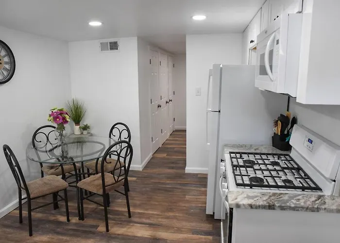 Cozy Mount Washington Home With Parking-Sleeps 4