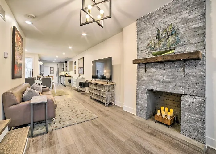 Pittsburgh Home: Walkable Location!