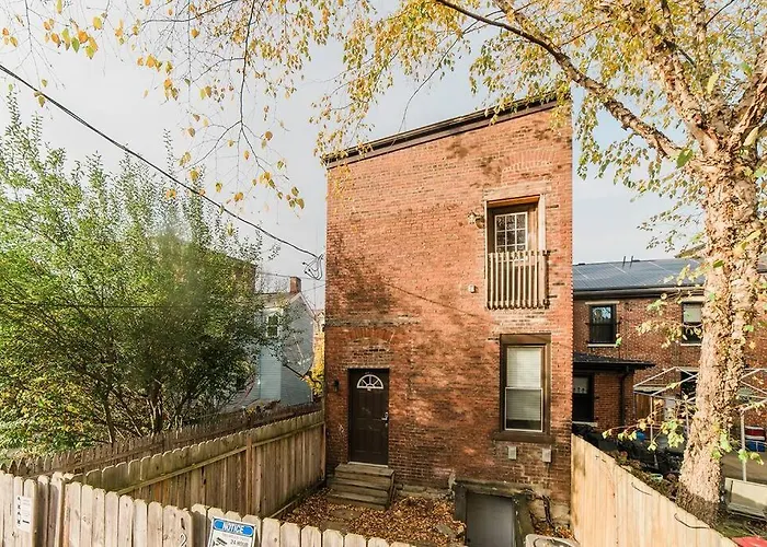 Walkable&Spacious Apt - Parking -- GroupStay