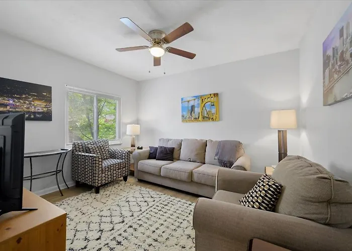 Great Two Bedroom W Off Street Parking To Explore The City Close To Downtown Airport Ballparks