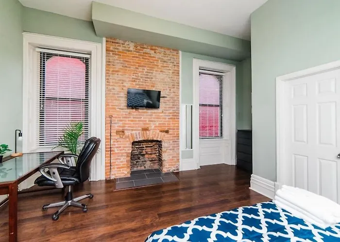 Business Suite - Walkable Entertainment