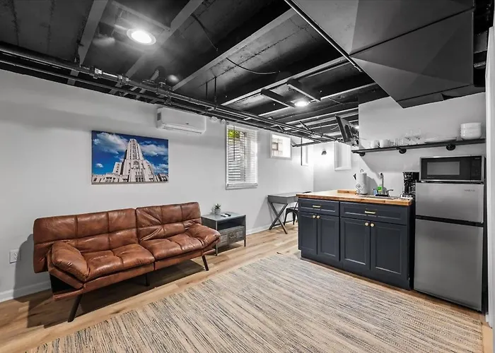 The Walnut Suites - The Onyx Suite