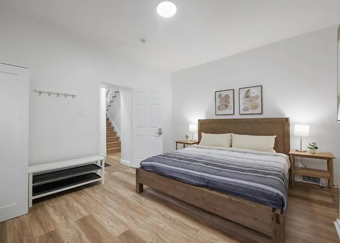 Shadyside, Pittsburgh !D Modern And Bright Private Bedroom With Shared Bathroom