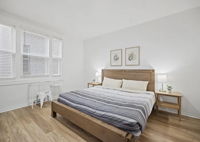 Shadyside, Pittsburgh !C Modern And Bright Private Bedroom With Shared Bathroom