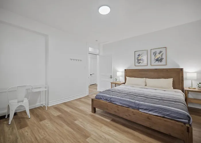 Shadyside, Pittsburgh !F Modern And Bright Private Bedroom With Shared Bathroom