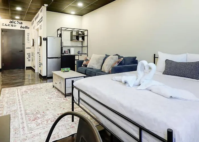 New Loft 5 Min Shadyside Or East Liberty Sleeps 4