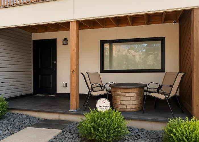 3Br Stylish Retreat, Minutes From Downtown Pittsburgh, Free 3-Car Parking