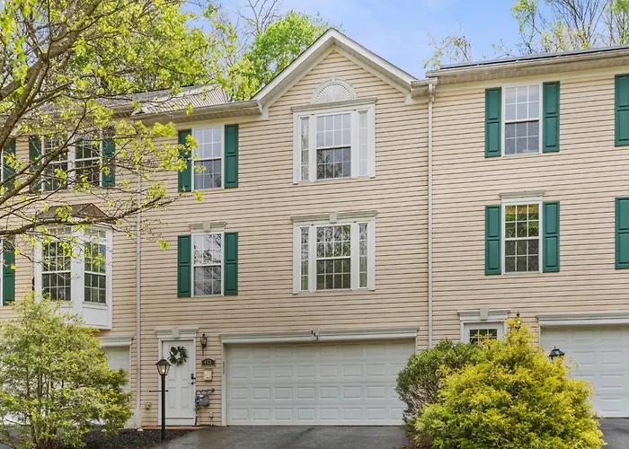 New 3 Bdrm - Mt Washington - Garage