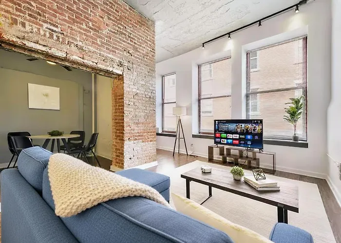 1 Bedroom Downtown Pittsburgh With Best Roof Top View
