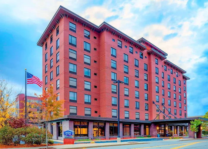Hampton Inn & Suites Pittsburgh Downtown
