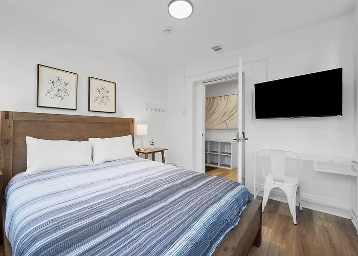 Pittsburgh Shadyside 2A Bright And Stylish Private Bedroom With Shared Bathroom