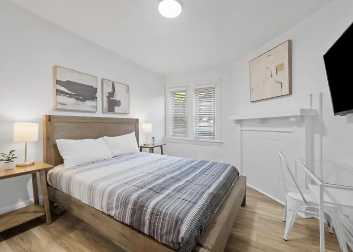 Pittsburgh Shadyside 3C Bright And Stylish Private Bedroom With Shared Bathroom