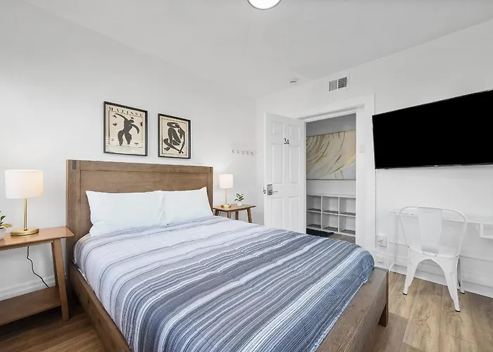 Pittsburgh Shadyside 3A Bright And Stylish Private Bedroom With Shared Bathroom