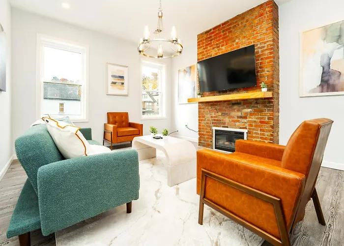 Newly Remodeled 3Br Retreat Near Downtown