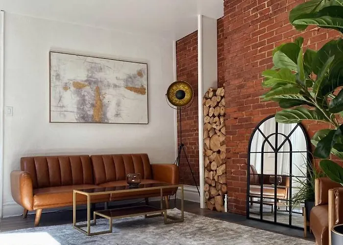 2 Bedrooms • Warm & Historic Stay • Free Parking