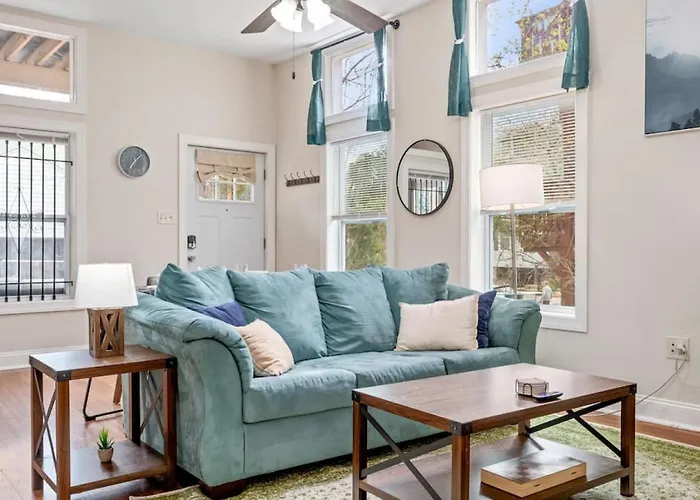 Stunning Shadyside 2 Bedroom Suite, First Floor Unit In Walkable Area