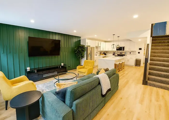 4 Bedroom House Pittsburgh Sleeps 12 Rooftop Patio Garage Near Stadium