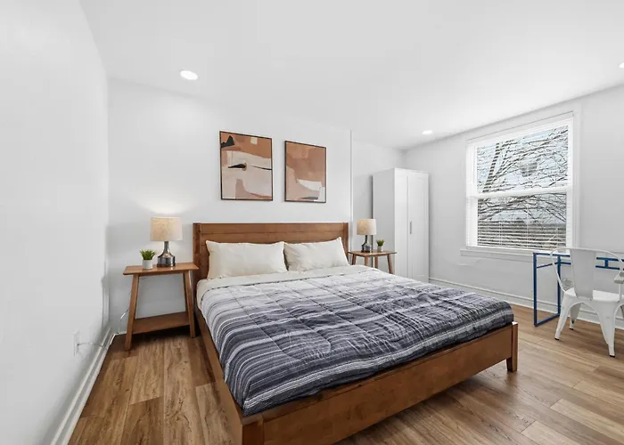 Dormont, Pittsburgh !B Modern And Spacious Private Bedroom With Shared Bathroom