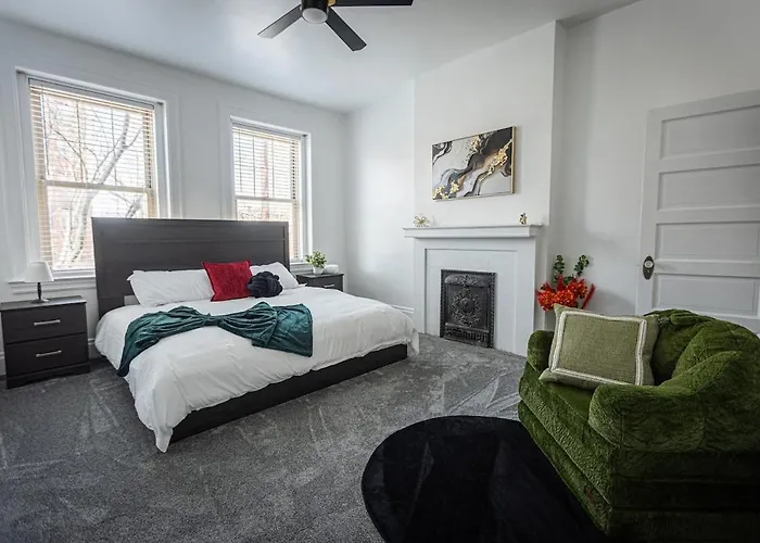 Modern 2Br Stay In The Strip District