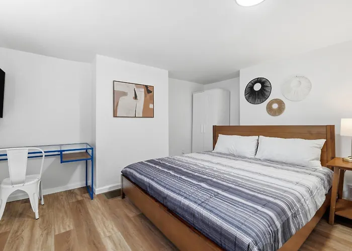 Pittsburgh Millvale A Bright & Cozy Private Bedroom With Shared Bathroom