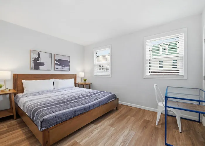 Pittsburgh Millvale B Bright &Spacious Private Bedroom With Shared Bathroom