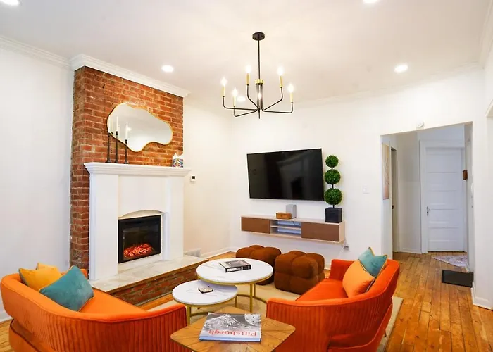 Shadyside 2 Bedroom Walk To Walnut With On Site Parking