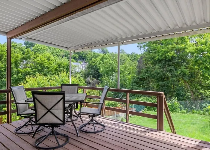 Mount Washington Home With Private Deck Sleeps 16