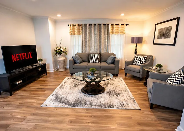 Nice 3 Bedrooms Condo For Rent In Oakland In The Heart Of Pittsburgh