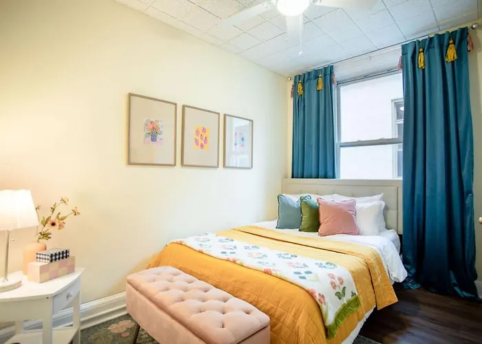 1Br Near Hospitals Walk To Park & Cafes