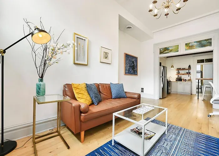 Classy Vintage Stay Minutes To Downtown & Stadiums