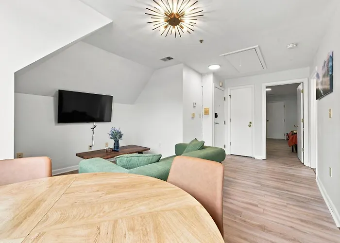 1Br 1Bath East Liberty Entire Apartment W Balcony