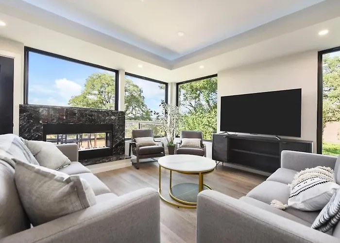 Skyline'S Duplex- 10Bd-6Bth 4Car Parking W Roofdeck