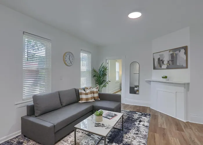 Mt Washington, Merrimac !1 Modern 1 Bedroom Apartment With Parking