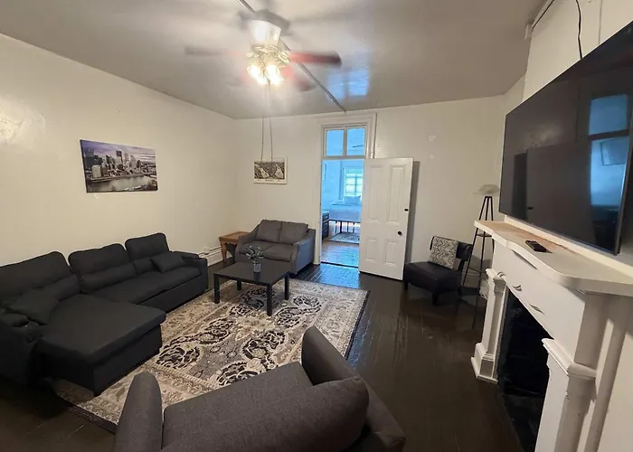 Budget 2Br Crash Pad - East Carson St And Parking
